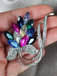  Великолепна брошка цвете с изящни раазноцветни кристали на сребриста основа, размер 6 на 4 см, прецизна изработка - B1320